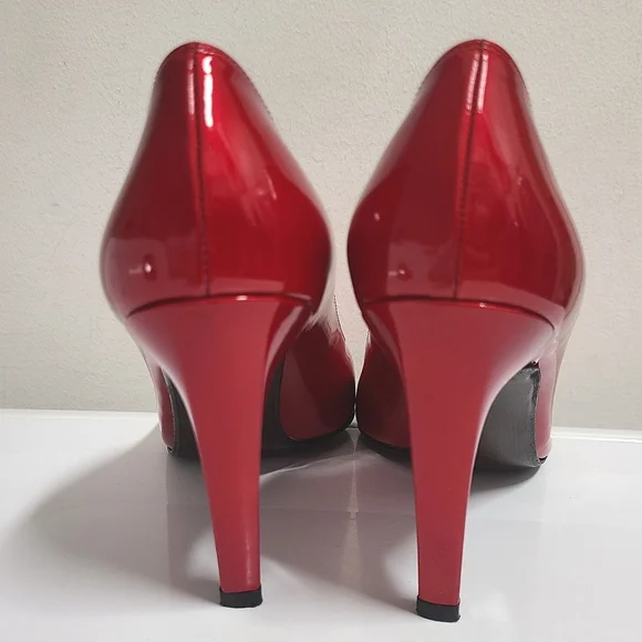 Stuart Weitzman Max Patent Leather Peep Toe Heels in Red Quasar Sz 8½N - Picture 8 of 13